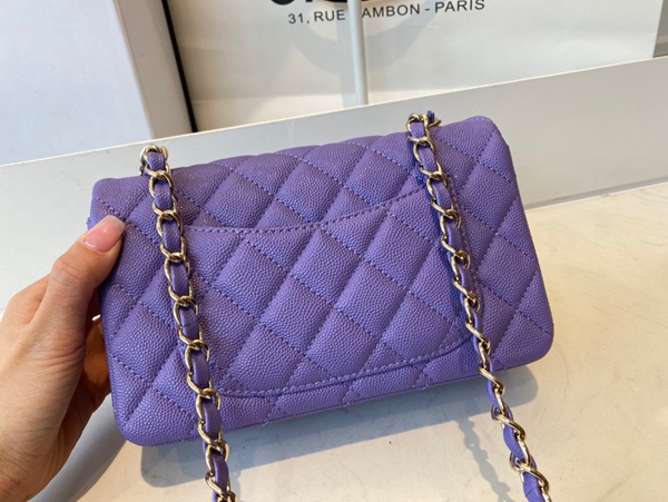 シャネルバッグレプリカ側面デザイン